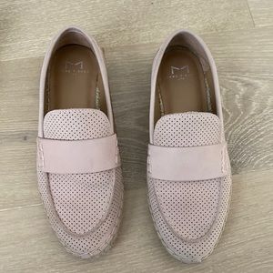 NWT MARC FISHER “Milla” in light pink; 5.5